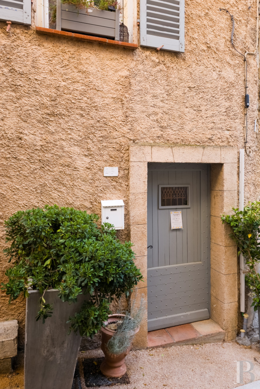 A house in the heart of the village of Cotignac, in the Var  - photo  n°15